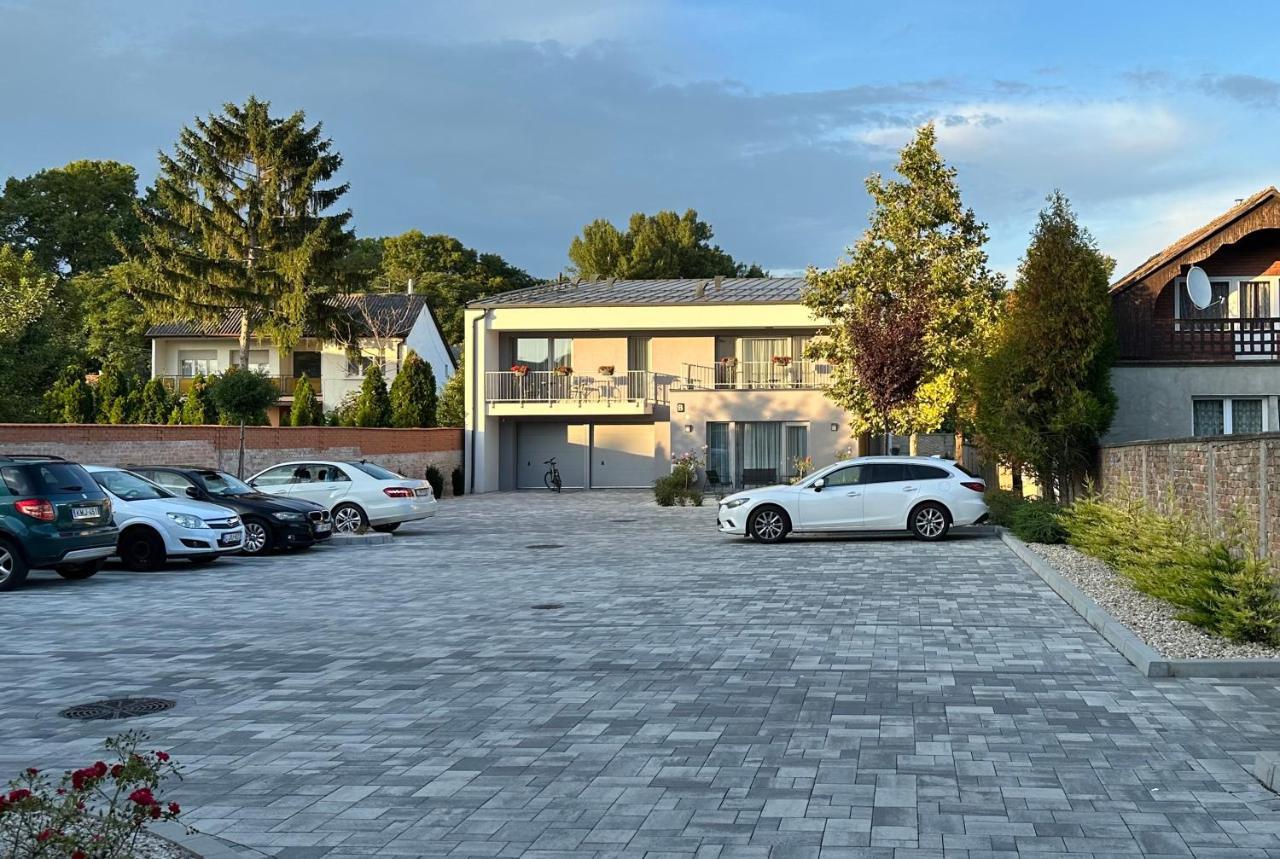 Linden Apartman 104 - Adults Only Mosonmagyaróvár 외부 사진